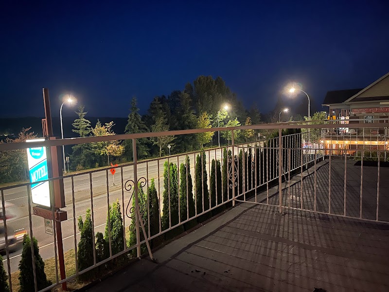 Holiday House Motel in Ladysmith, Canada
