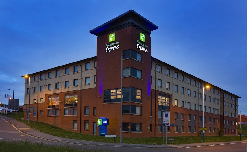 Holiday Inn Express London Luton Airport in Luton, United Kingdom