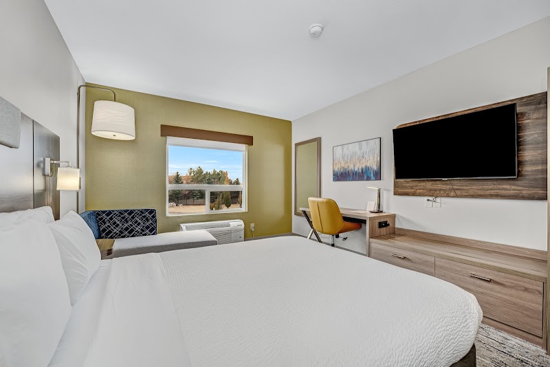 Holiday Inn Express & Suites Edmonton South in Edmonton, Canada