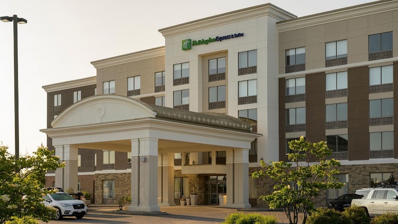 Holiday Inn Express & Suites North Bay in North Bay, Canada