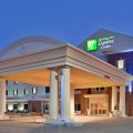 Holiday Inn Express & Suites Sedalia