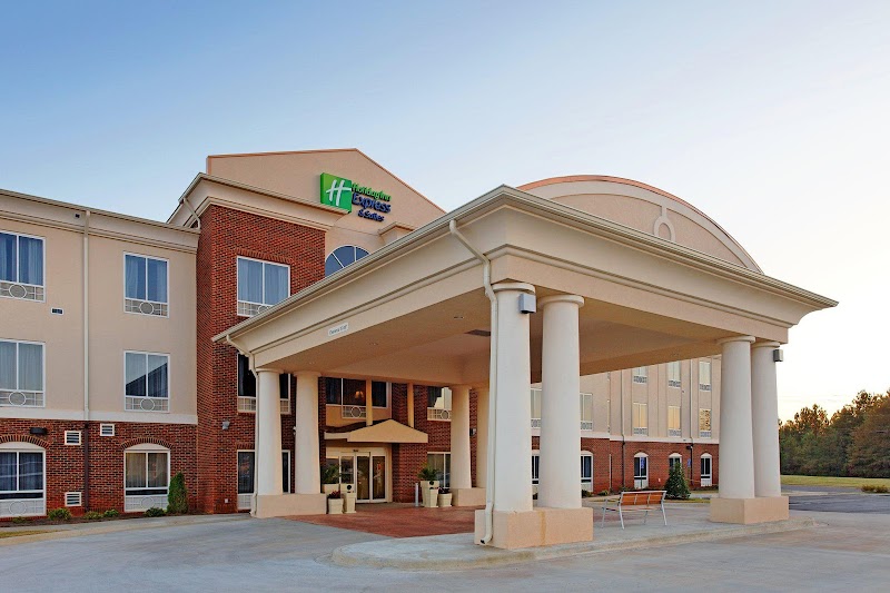 Holiday Inn Express & Suites Talladega in Talladega, Alabama, United States