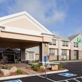 Holiday Inn Express & Suites Willmar