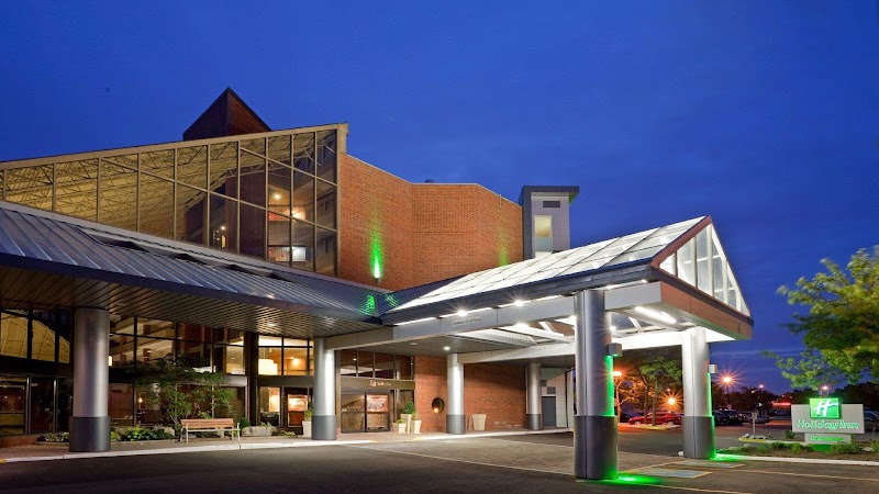 Holiday Inn Oakville Centre in Oakville, Canada