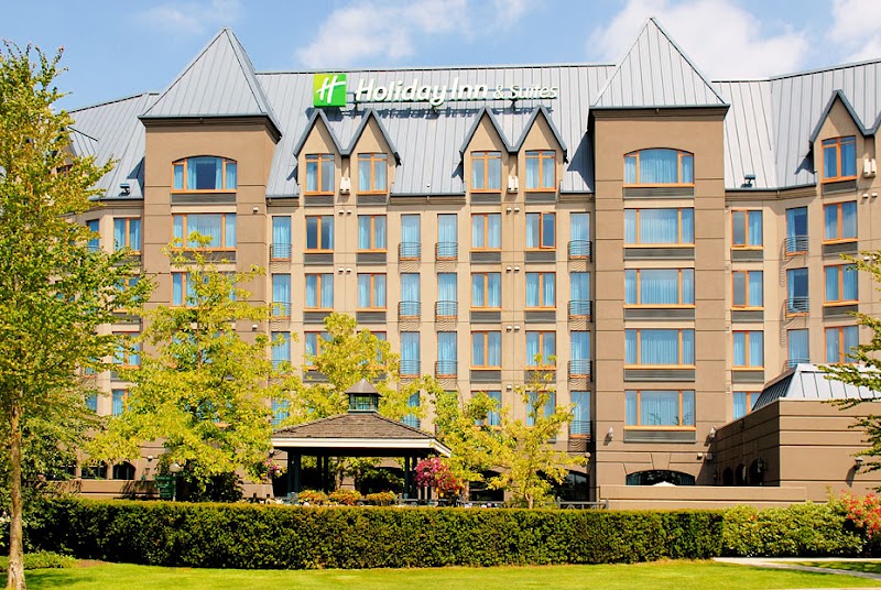 Holiday Inn & Suites North Vancouver in North Vancouver, Canada