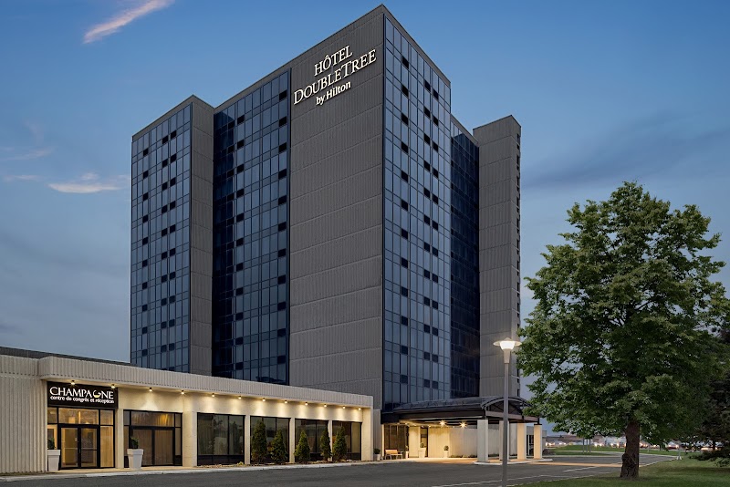 Holiday Inn & Suites Pointe-Claire Montreal Airport in Pointe-Claire, Canada