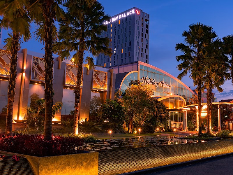 Holiday Palace Casino Resort in Aranyaprathet, Thailand