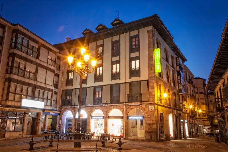 Hostal Boutique Puerta del Sol in Torrelavega, Spain