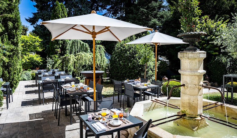 Hostellerie Cèdre & Spa in Beaune, France
