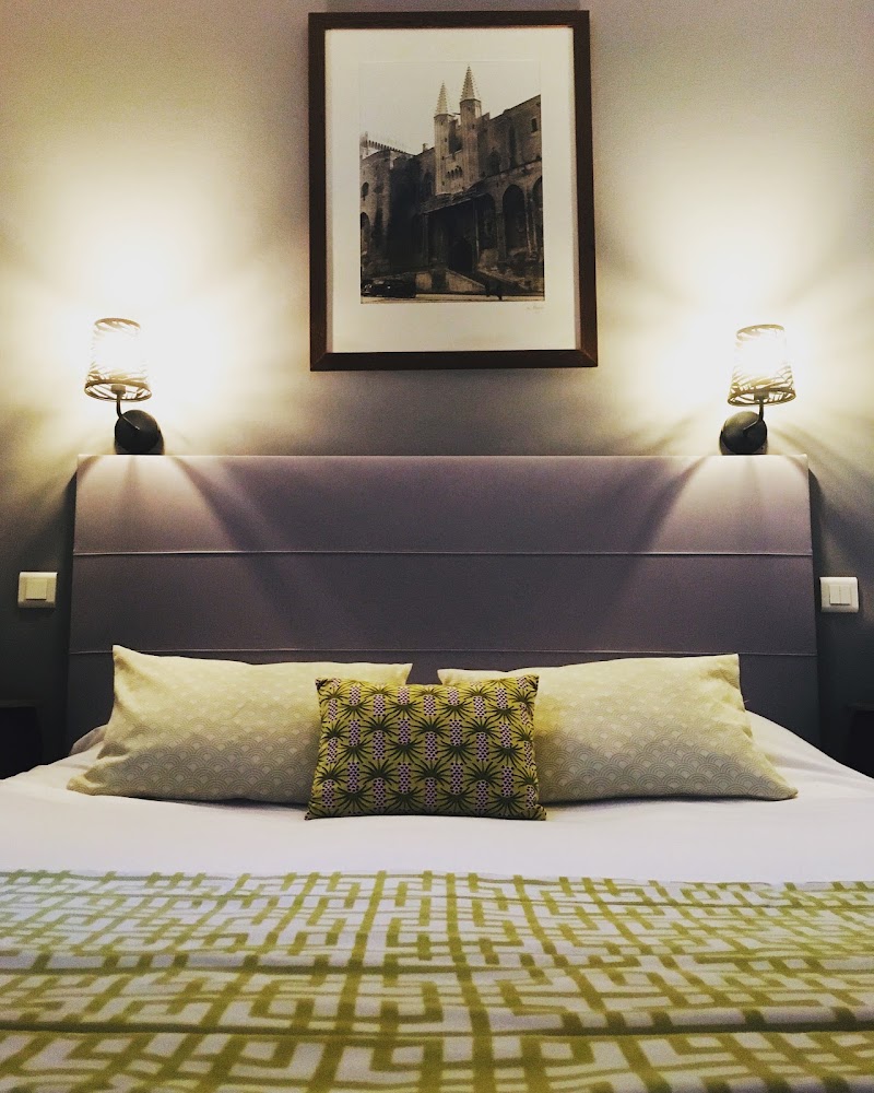 Hotel Acacias in Arles, France