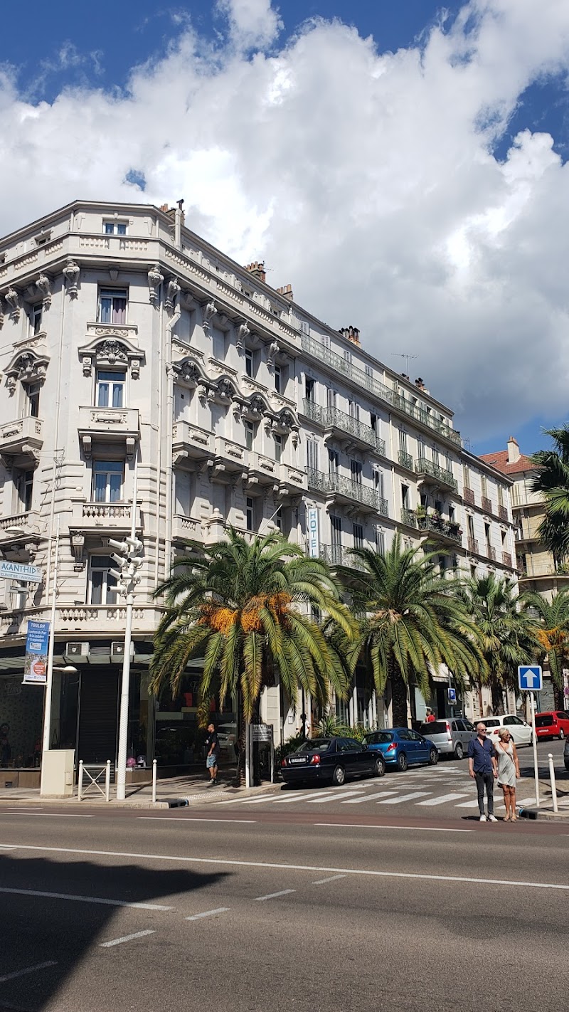 Hôtel Acanthid in Toulon, France