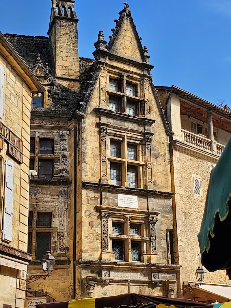 Hotel Albizia in Sarlat-la-Caneda, France