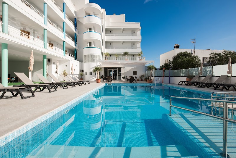 Hotel Apartamentos La Sirena in San Antonio Abad, Spain