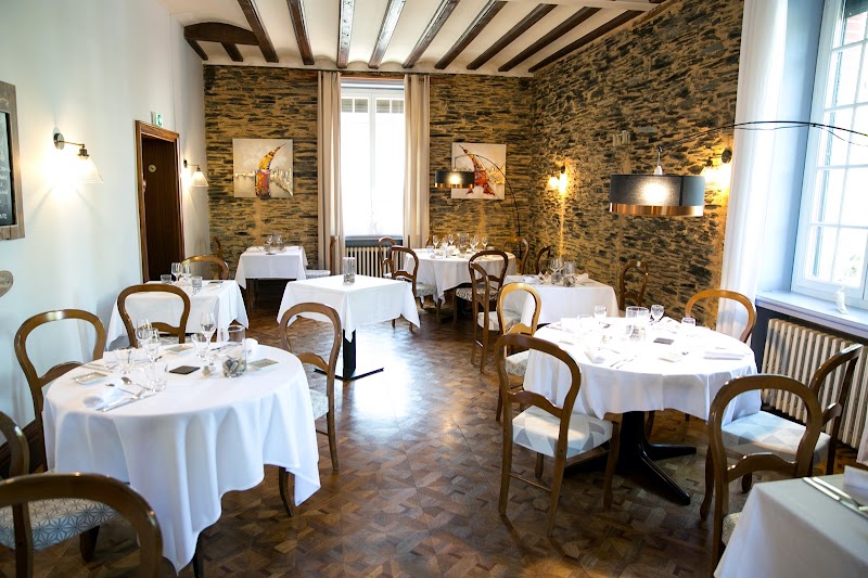 Hotel Auberge de l'Ombrée in Mayenne, France