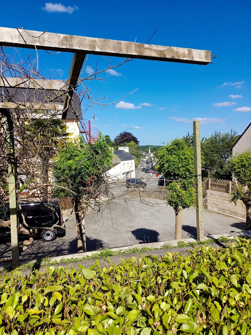 Hotel Aux Cerisiers in Concarneau, France