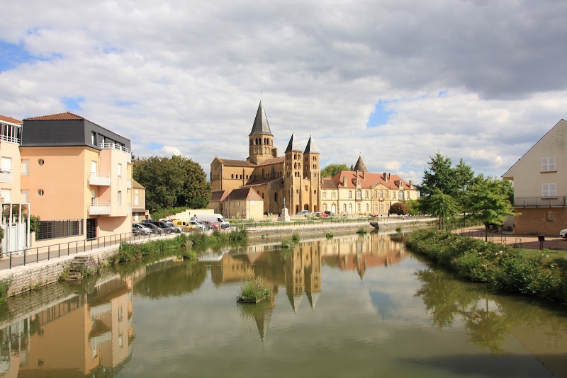 Hotel Aux Vendanges de Bourgogne in Paray-le-Monial, France