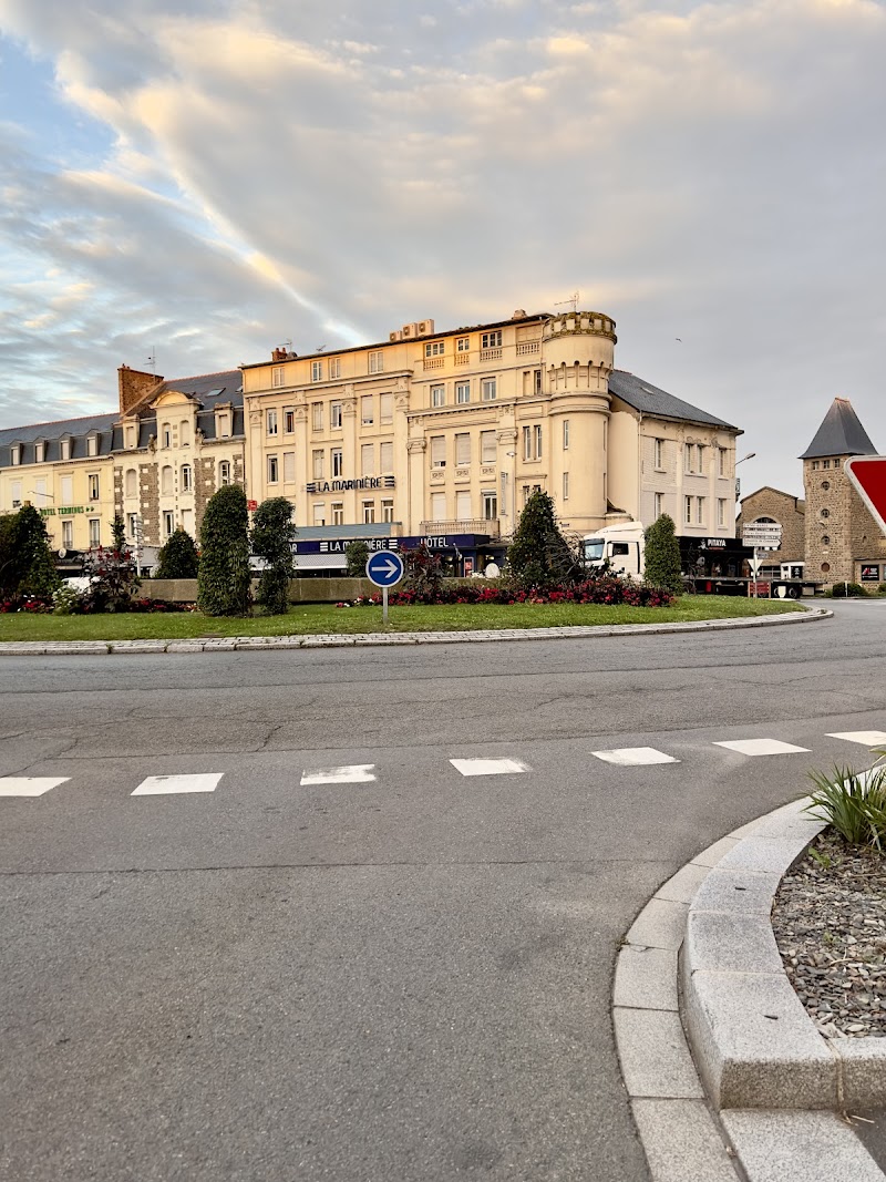 Hotel Aux Voyageurs in Saint-Malo, France