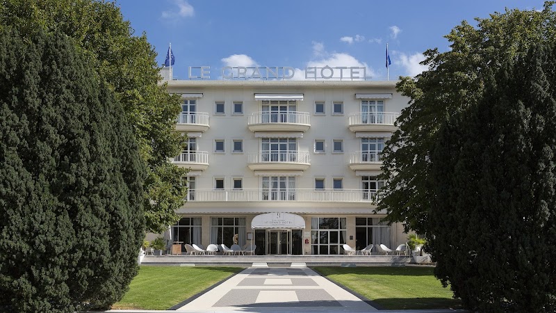 Hôtel Barrière Le Grand Hôtel Enghien-Les-Bains in Enghien-les-Bains, France