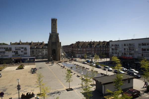 Hotel Belazur in Calais, France