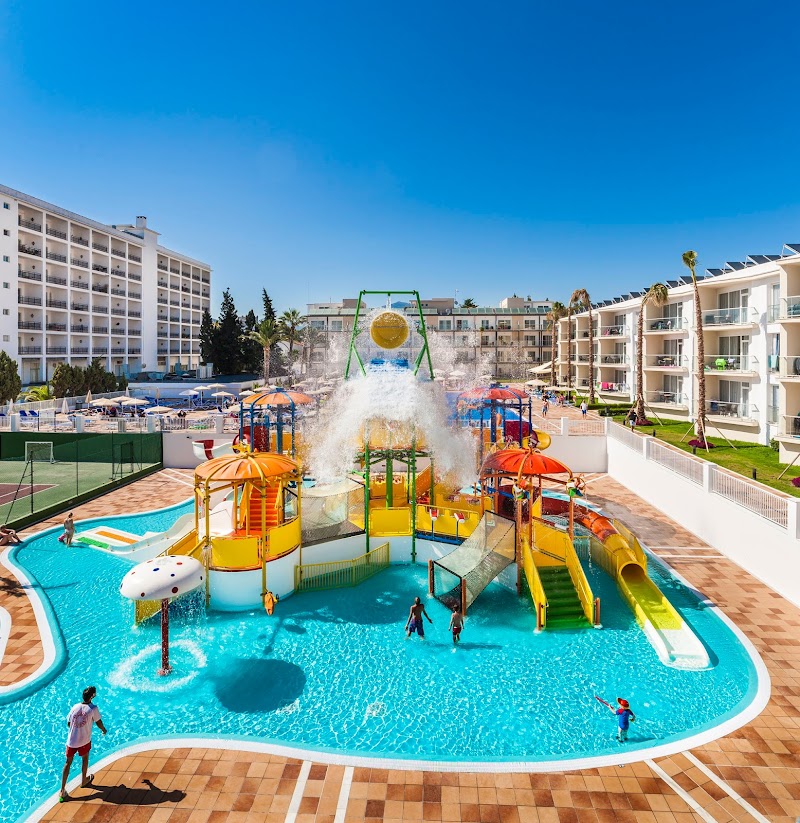 Hotel Caracas Playa in Estepona, Spain