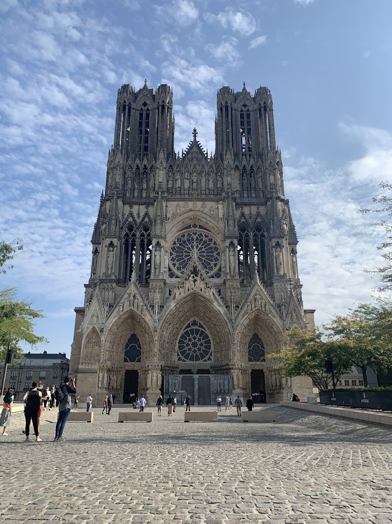 Hotel Cecyl in Reims, France