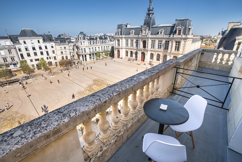 Hotel Central in Poitiers, France