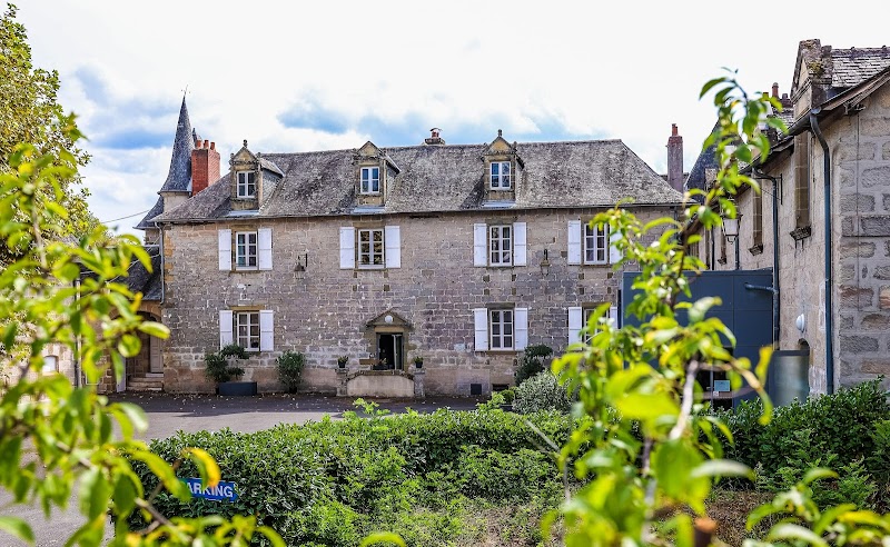 Hotel Château de Lacan in Brive-la-Gaillarde, France