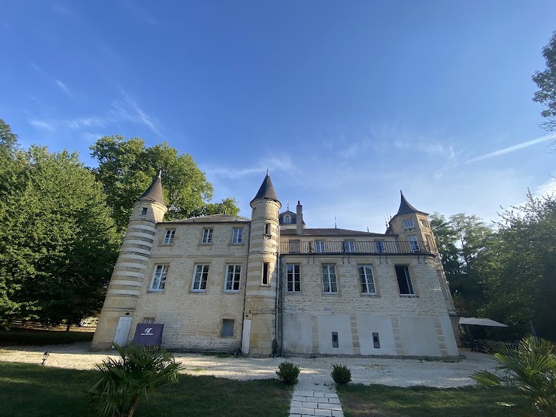 Hotel Chateau du Four de Vaux in Nevers, France