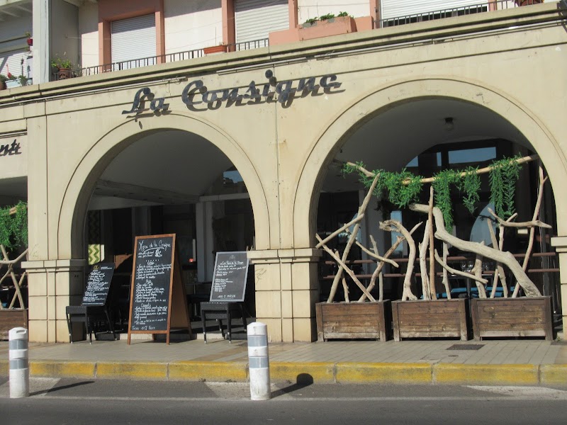 Hotel De La Consigne in Sete, France