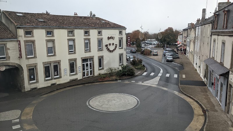 Hotel De La Gare in Bressuire, France