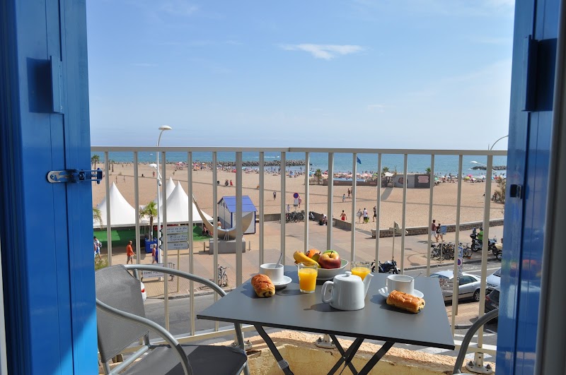 Hotel De La Mer in Montlucon, France