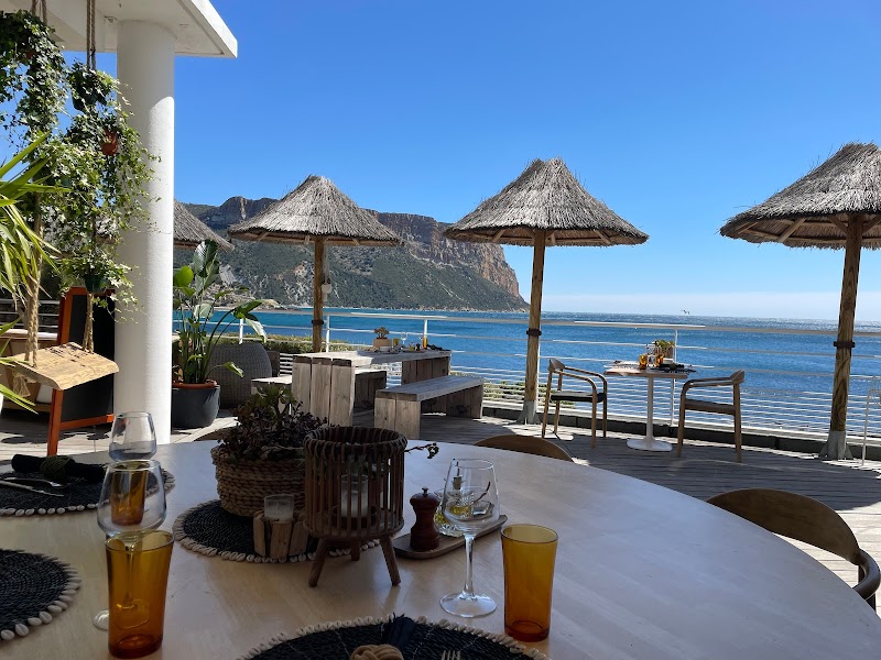 Hotel De La Plage Mahogany in La Ciotat, France