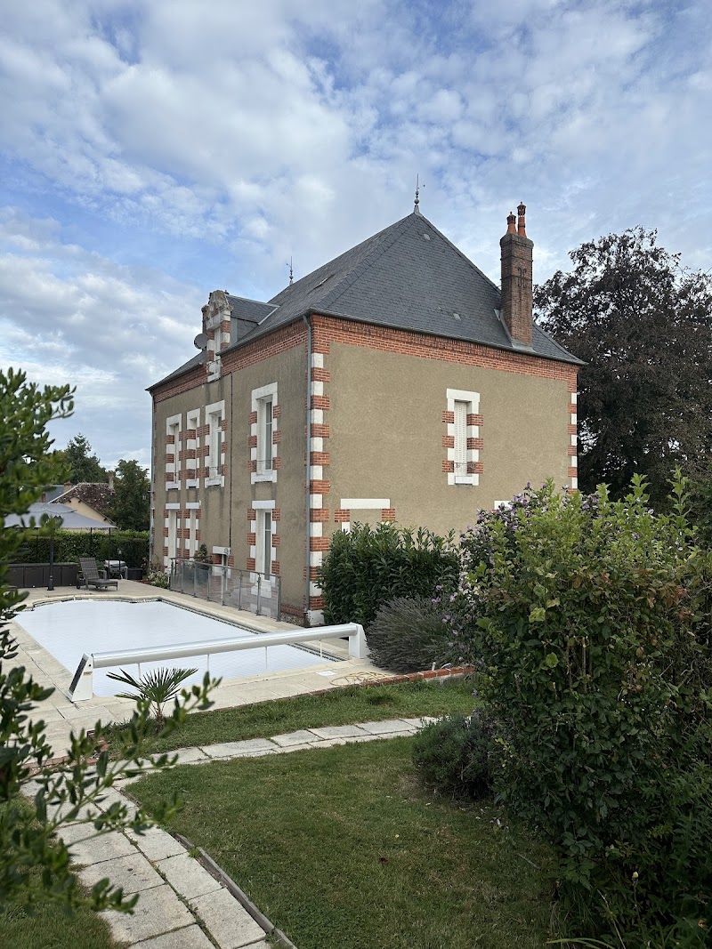 Hotel Demeure des Tanneries in Fontainebleau, France