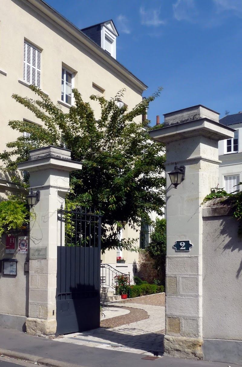 Hotel Du Manoir in Tours, France
