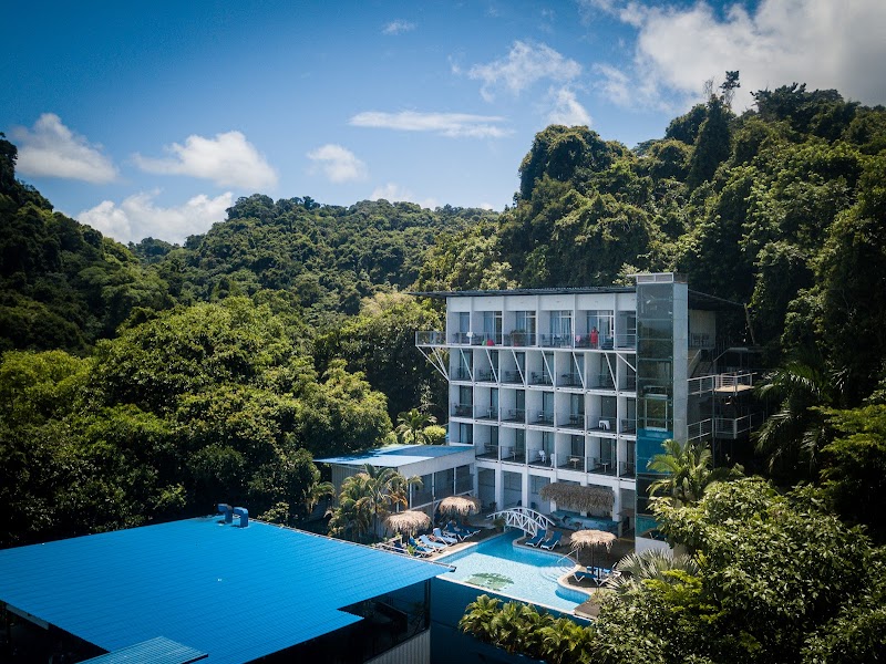 Hotel El Faro in Puerto Limon, Costa Rica