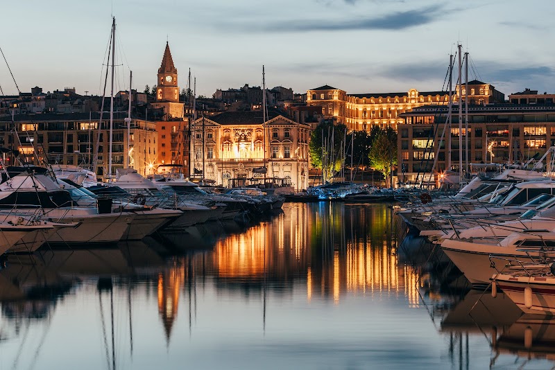 Hôtel Escale Oceania Marseille Vieux Port in Marseille, France
