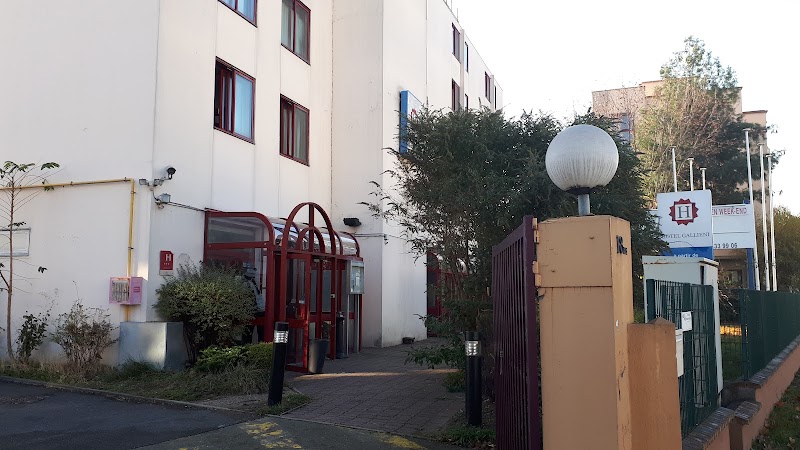 Hôtel Gallieni in Gennevilliers, France