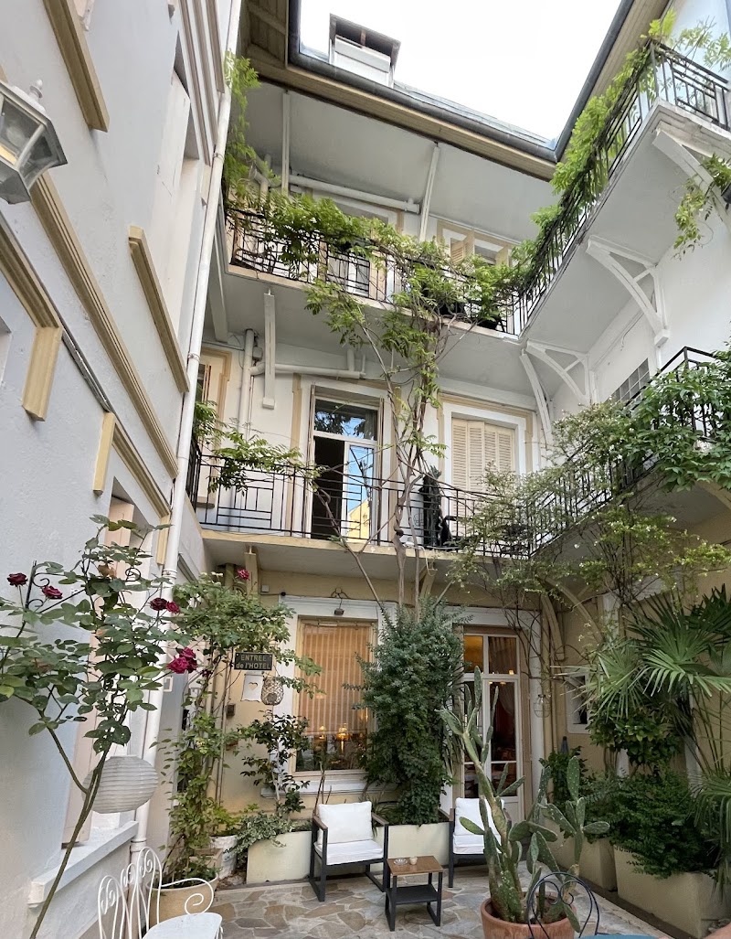 Hotel Henri IV in Tarbes, France