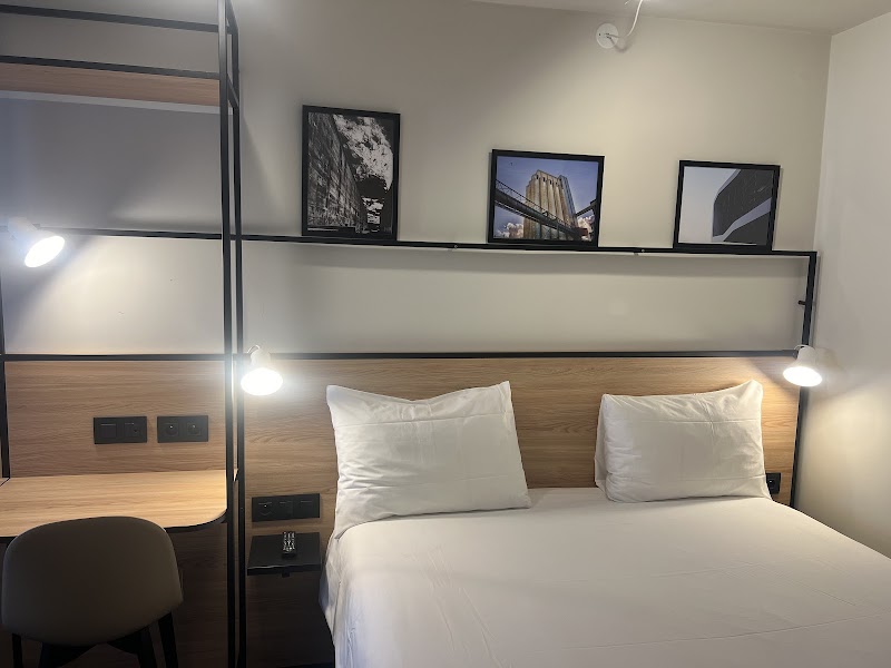 Hotel Ibis Lorient Centre Gare in Lorient, France