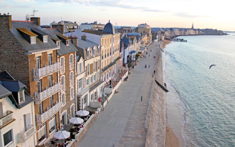 Hotel Jersey in Parame, France