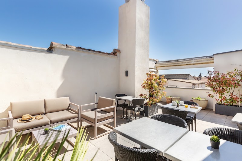 Hotel Kyriad Avignon - Palais des Papes in Avignon, France