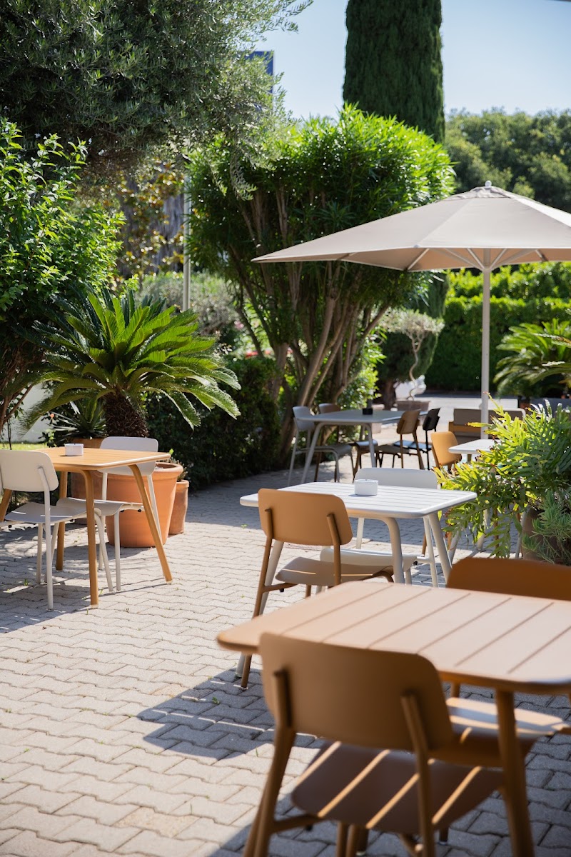 Hotel Kyriad Nimes Centre in Nimes, France