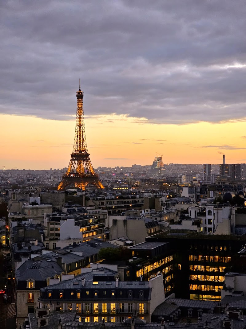 Hotel Kyriad Prestige Paris Boulogne in Boulogne-Billancourt, France