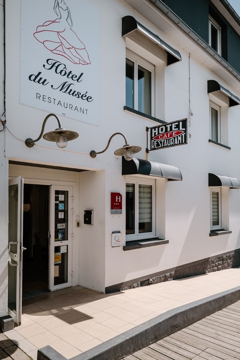 Hotel L'Arrivée in Granville, France