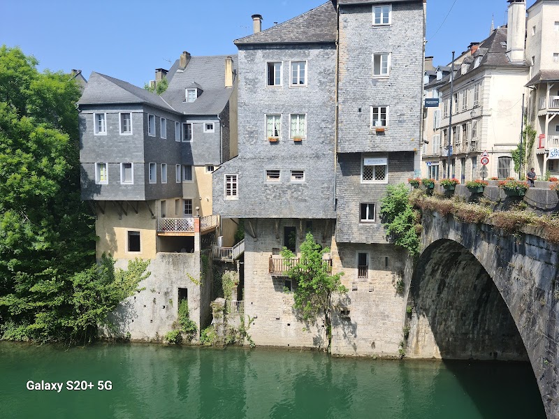 Hotel L'Astrolabe in Oloron-Sainte-Marie, France