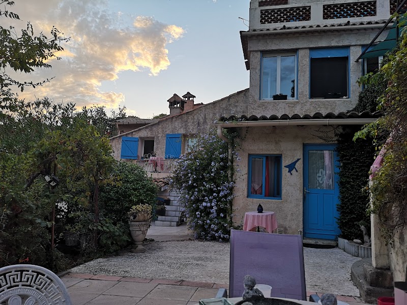 Hotel L'Oustalounet in Cagnes-sur-Mer, France
