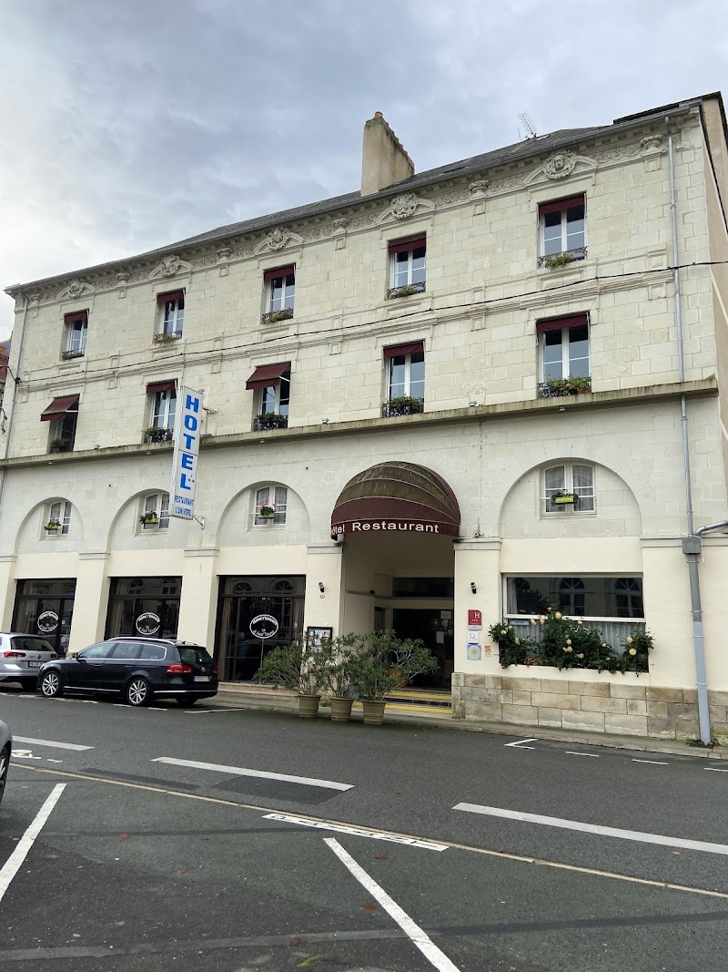 Hotel L'Univers in Chatellerault, France