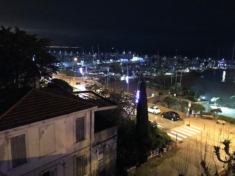 Hotel La Calanque in Mandelieu-la-Napoule, France