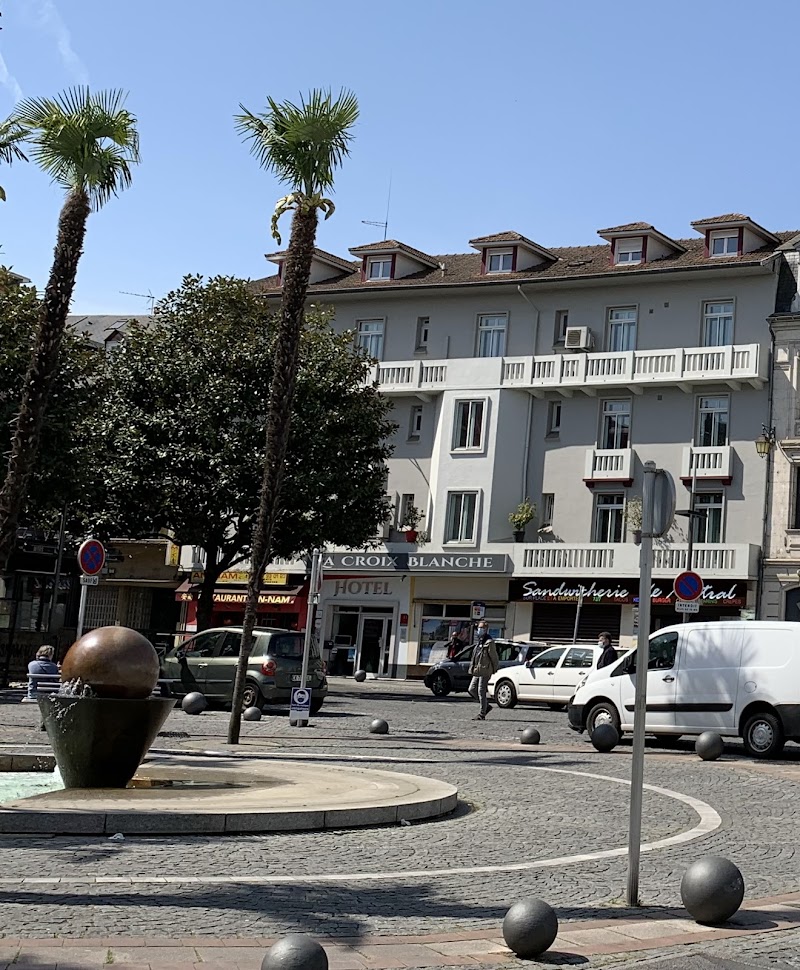 Hotel La Croix Blanche in Tarbes, France
