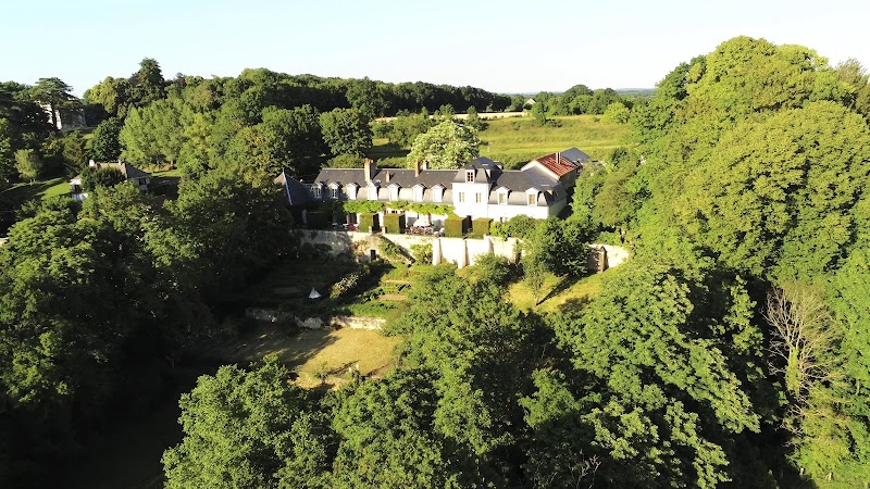 Hotel La Croix de Vernuche in Nevers, France